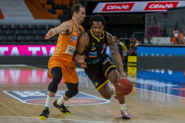 以及教练组 以及教练组