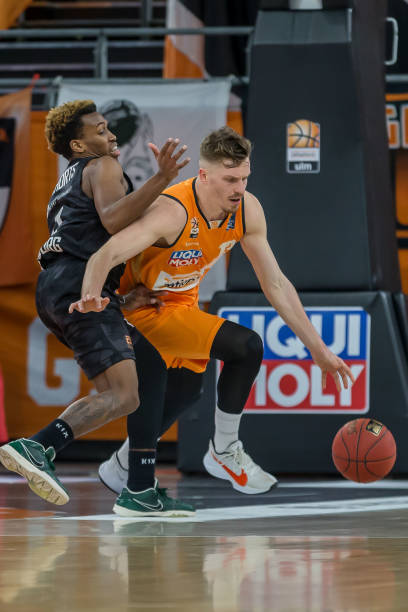 旧是核心威 旧是核心威