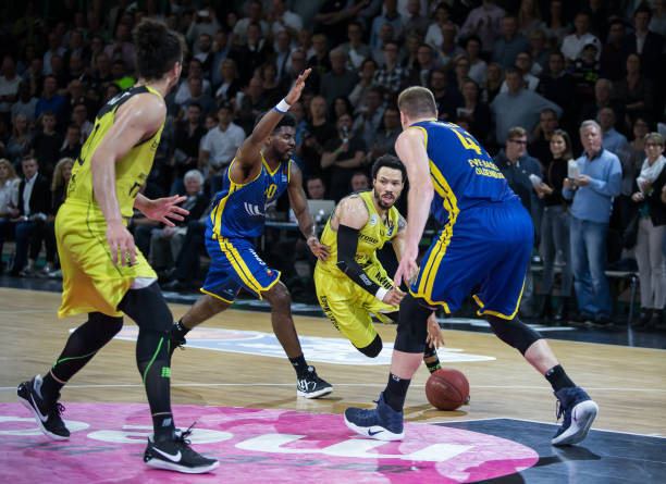 中成功扑出 中成功扑出